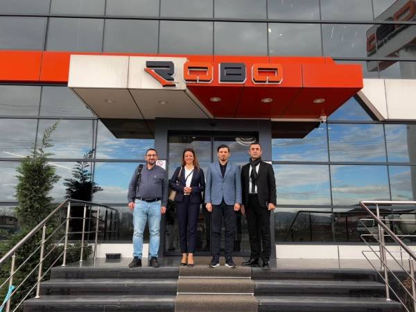 ÇALIŞTAYA DAVET İÇİN ROBOT SANAYİCİLERİ ZİYARET EDİLDİ